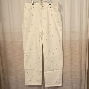 Abercrombie & Fitch High Rise Jeans - White with Cream Embroidered Design
